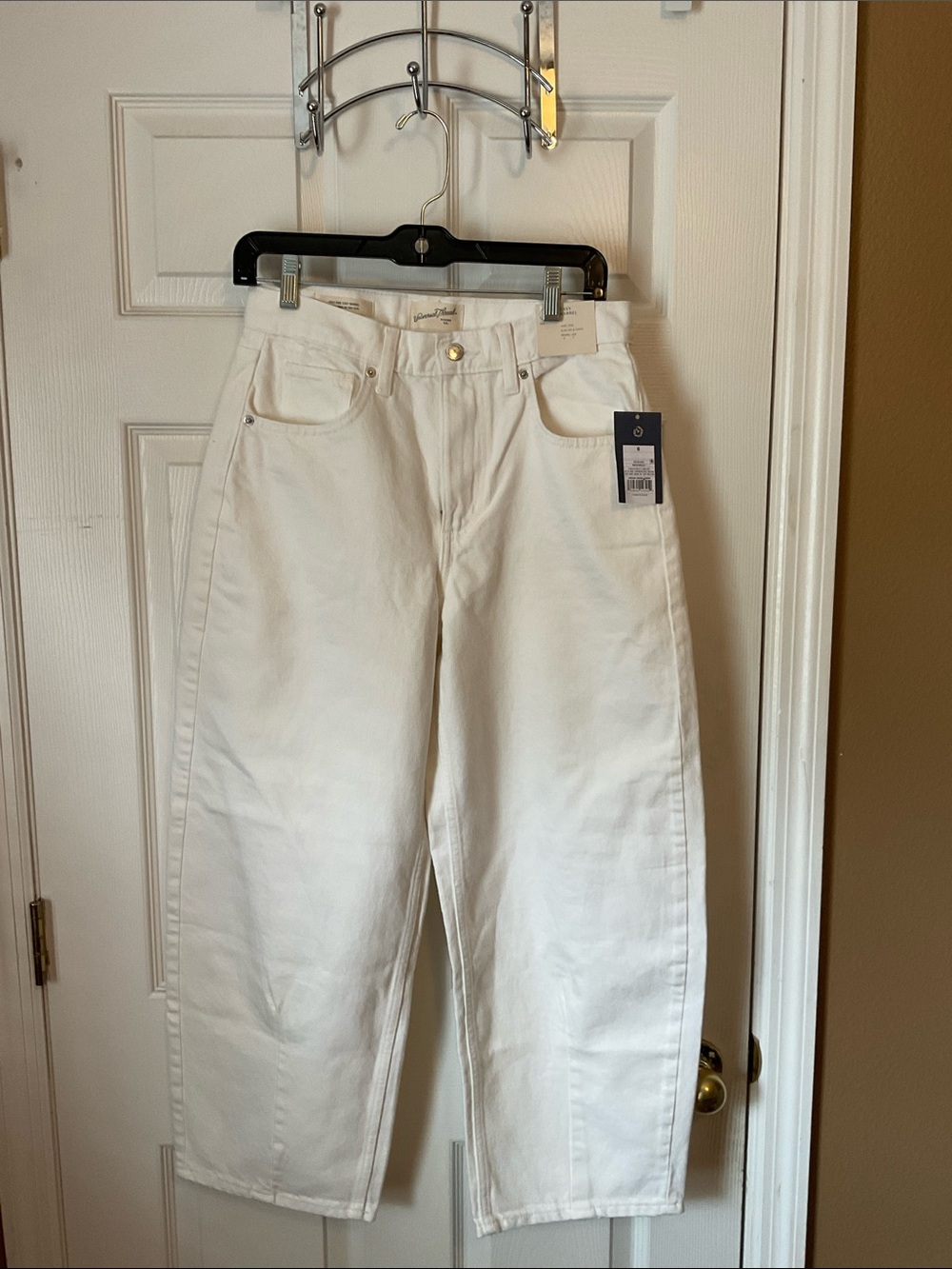Universal Thread 100% Cotton High Rise Women's Barrel Leg Pants Size 6 NWT